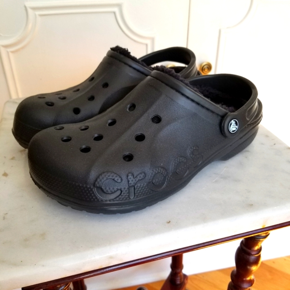 Crocs with Fleecy Lining